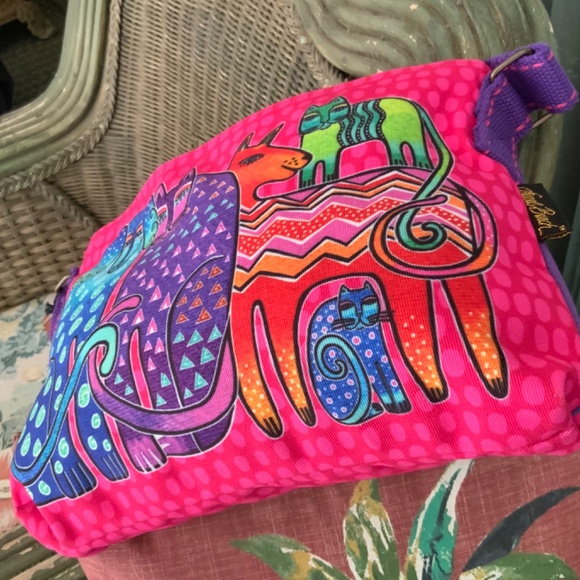 LAUREL BURCH Familia HOT PINK NeW HANDBAG  CROSSBODY/SHOULDER BAG🩷NWT LAST ONE - Picture 7 of 11